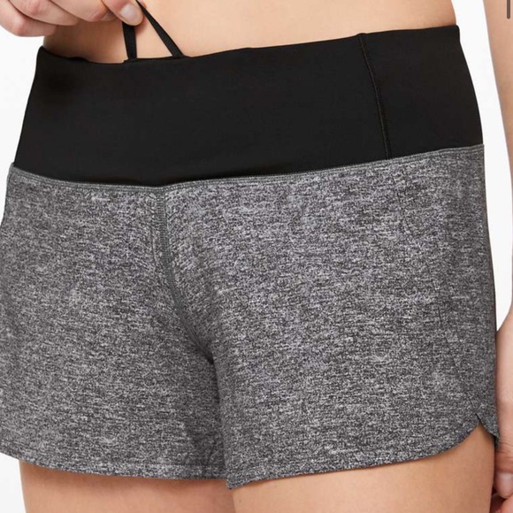 Lululemon Run Times Short II *4" Size 4 - Picture 2 of 7